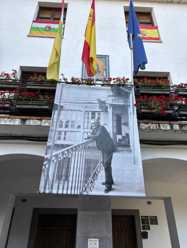 Solemne Pregón y Concierto de Inicio del Bicentenario de D.Práxedes-Mateo-Sagasta en Torrecilla en Cameros