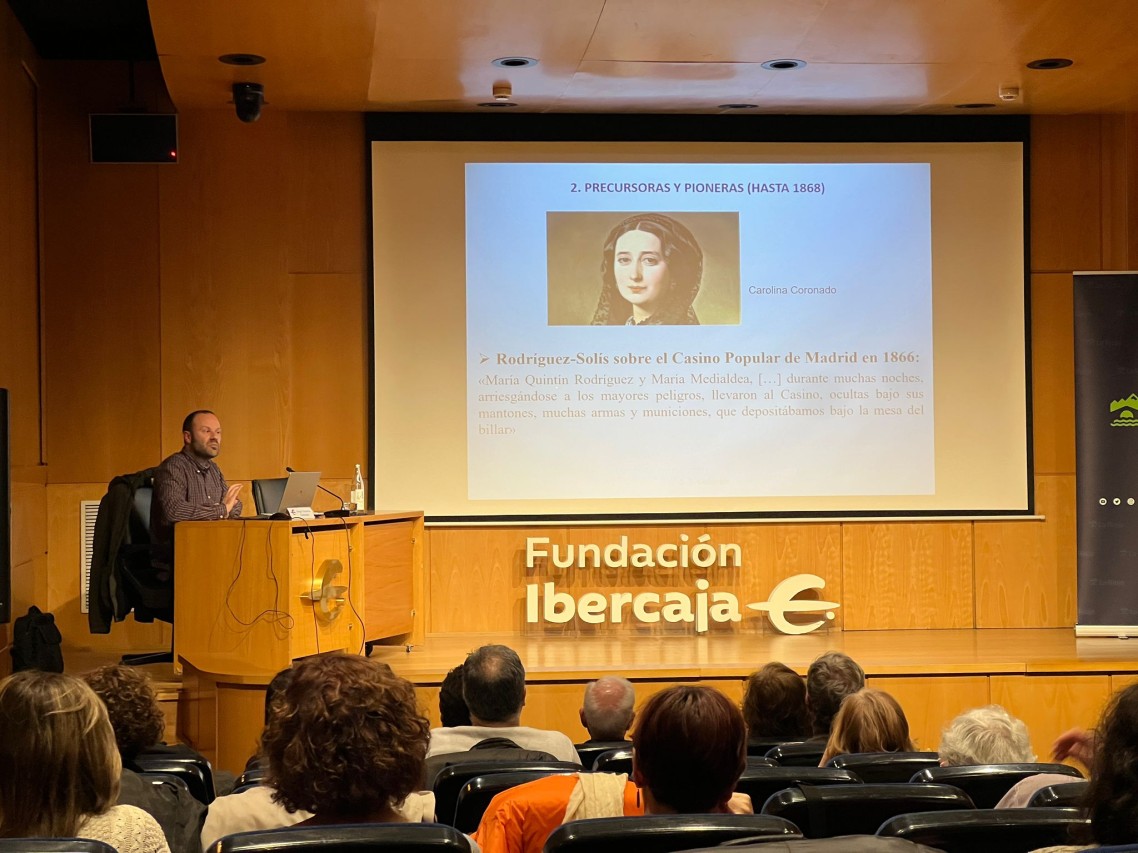UNA DE MUJERES, Homenaje a ÁNGELA VIDAL HERREROS