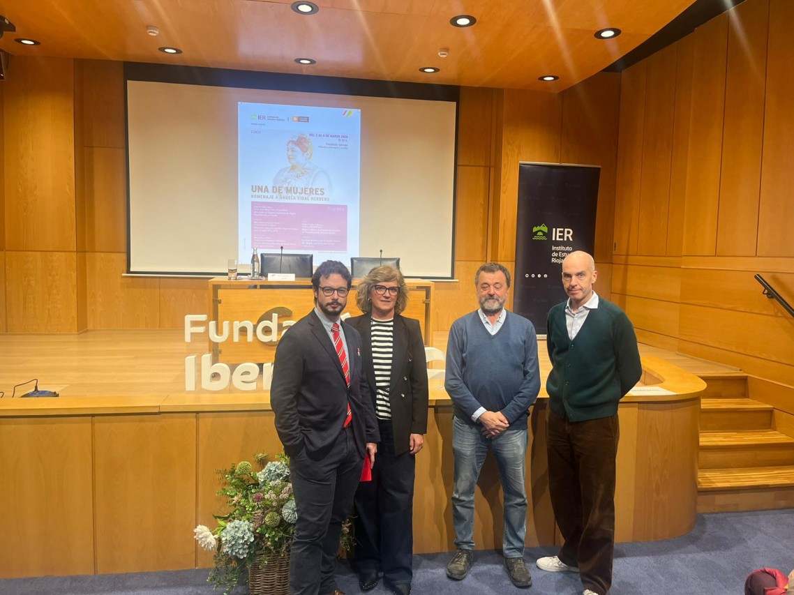 UNA DE MUJERES, Homenaje a ÁNGELA VIDAL HERREROS